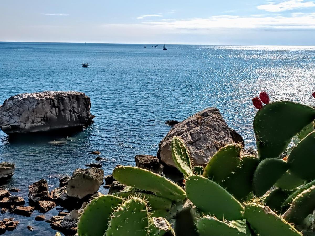 La Casetta Nelle Mura Terracina Esterno foto